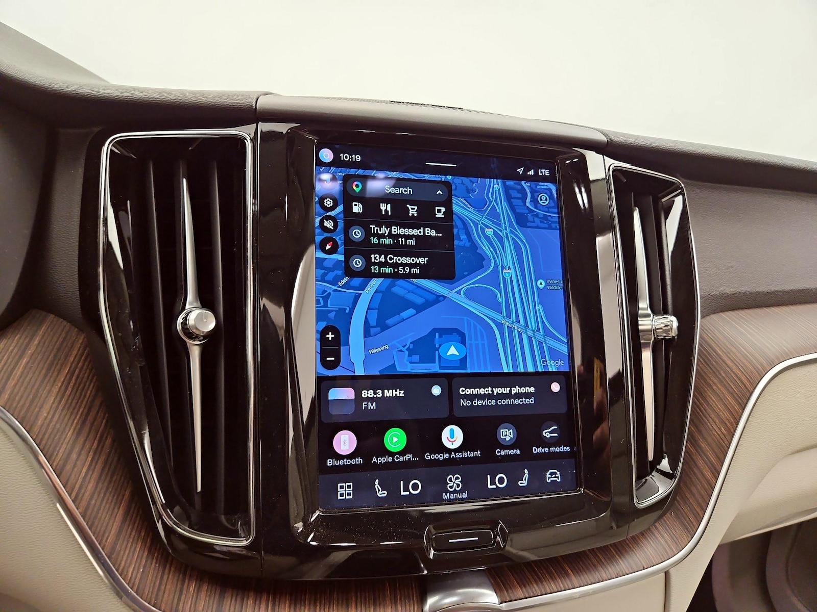 2022 Volvo XC60 Momentum - Photo 17