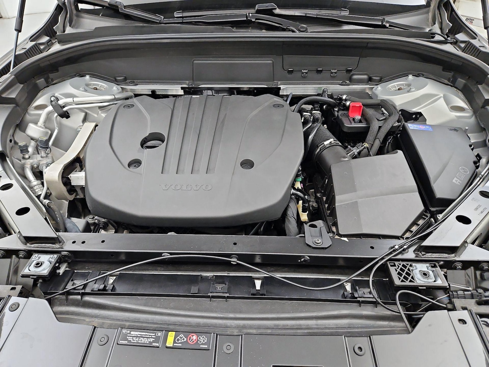 2022 Volvo XC60 Momentum - Photo 23