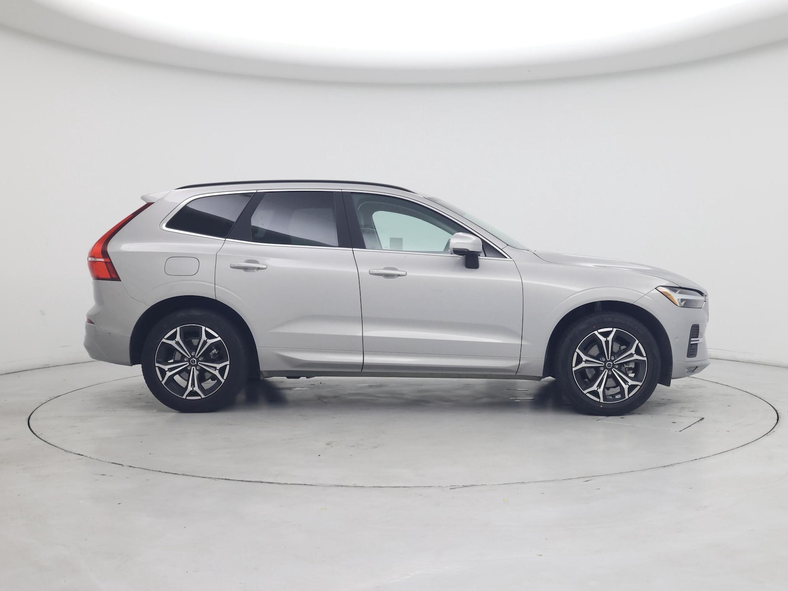 2022 Volvo XC60 Momentum - Photo 8