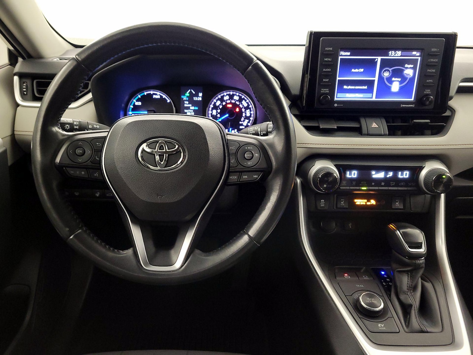 2021 Toyota RAV4 XLE - Photo 10