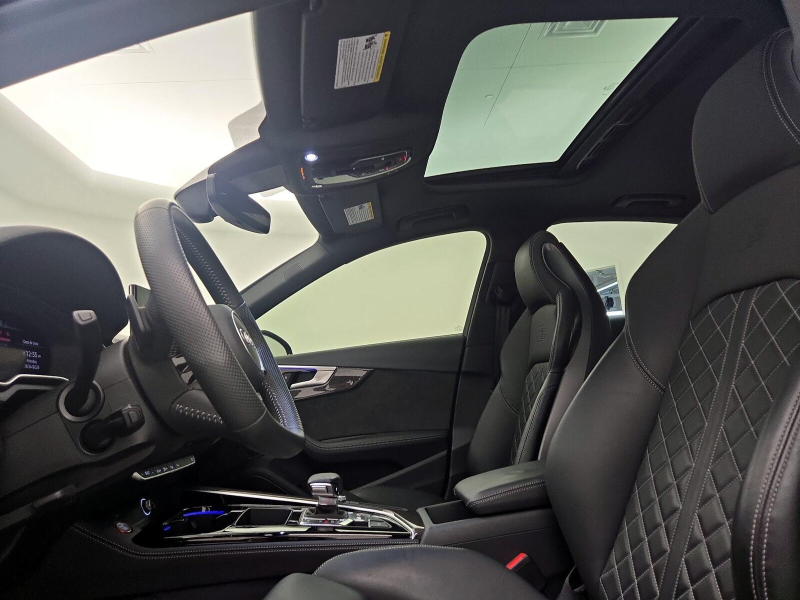 Sunroof(s) & Overhead Airbags