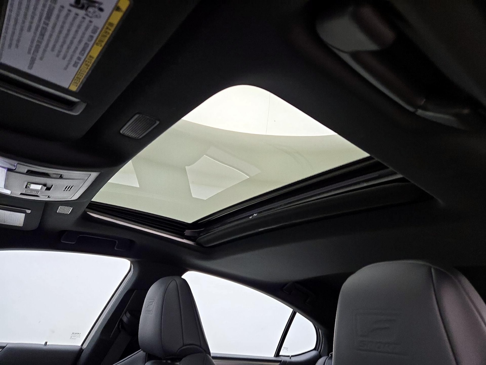 Sunroof(s) & Overhead Airbags