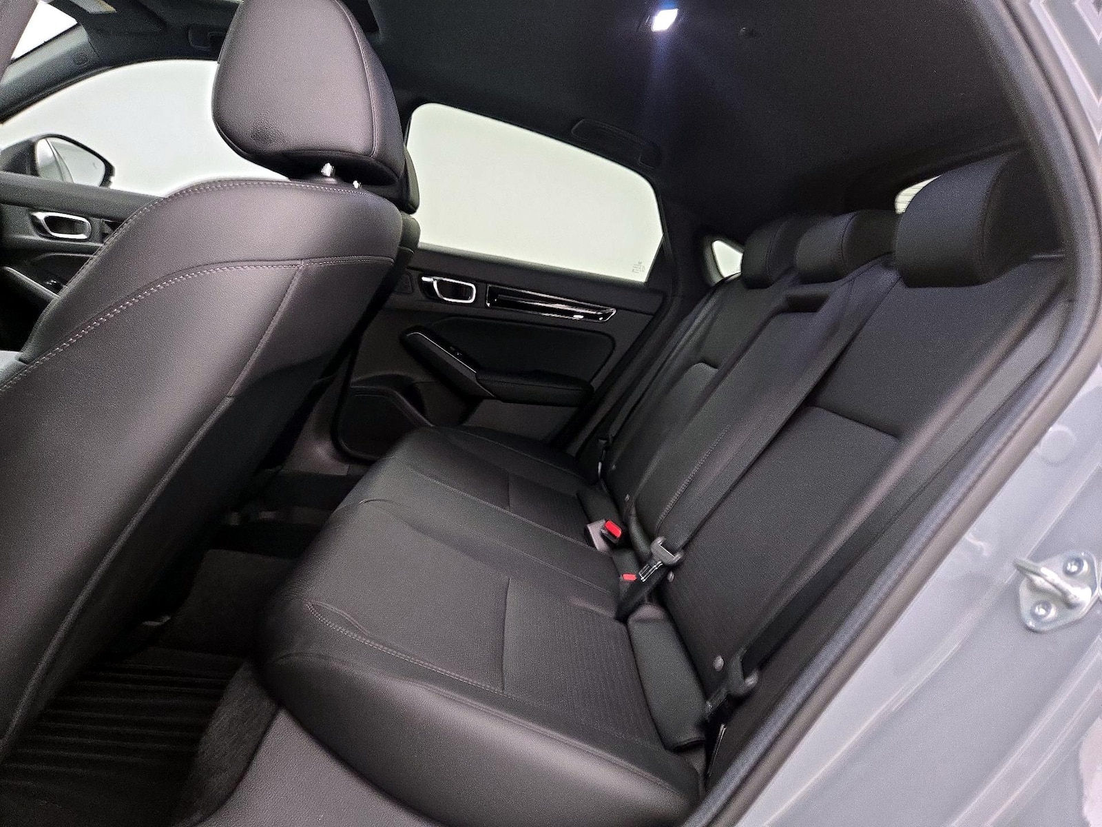 2025 Honda Civic Hatchback Sport Touring - Photo 21