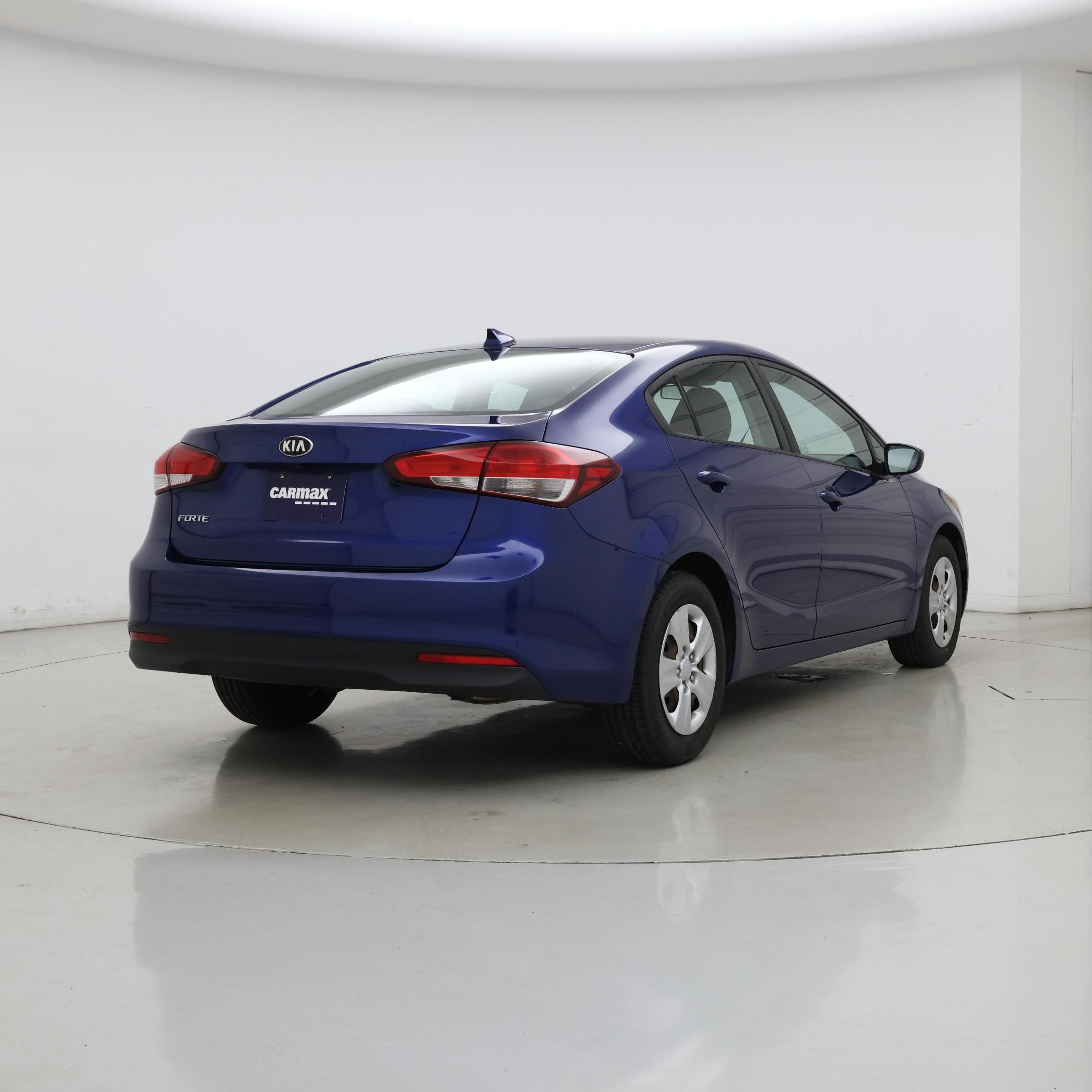 Thumbnail: 2018 Kia Forte - 8