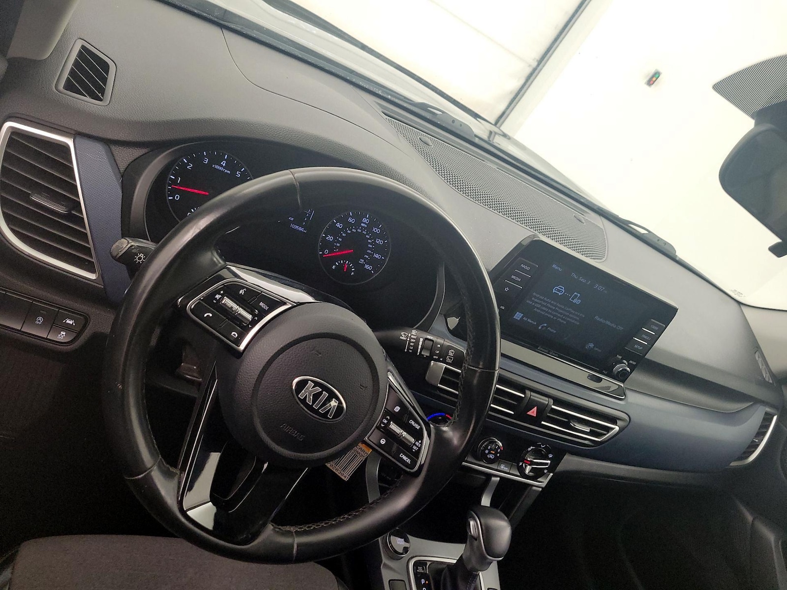 Apple CarPlay® & Android Auto™