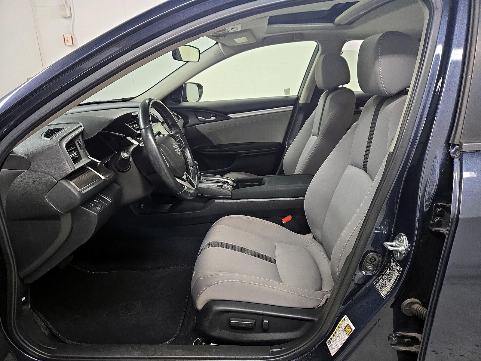 2019 Honda Civic EX - Photo 12