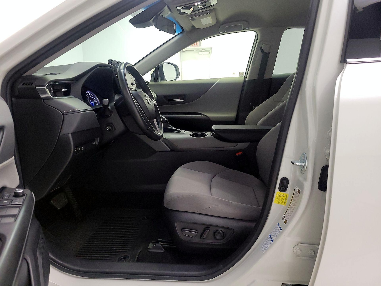 Power Seat(s) & Side Airbags