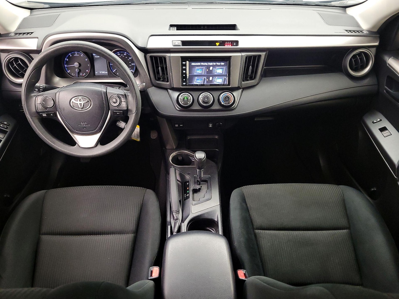 2018 Toyota RAV4 LE - Photo 10