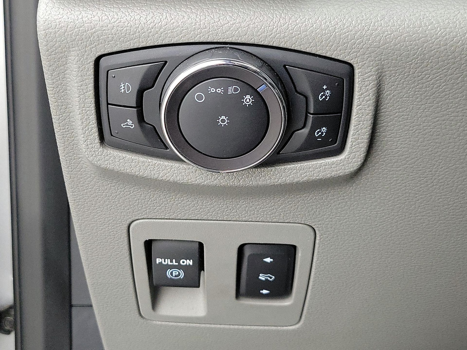 2019 Ford F-150 XLT - Photo 14
