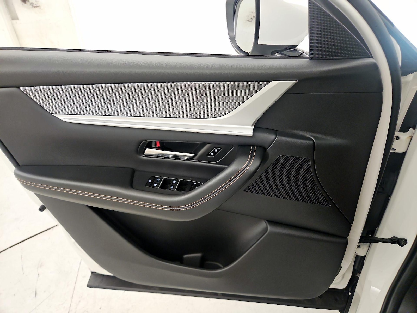 2025 Mazda CX-90 Preferred Package - Photo 13