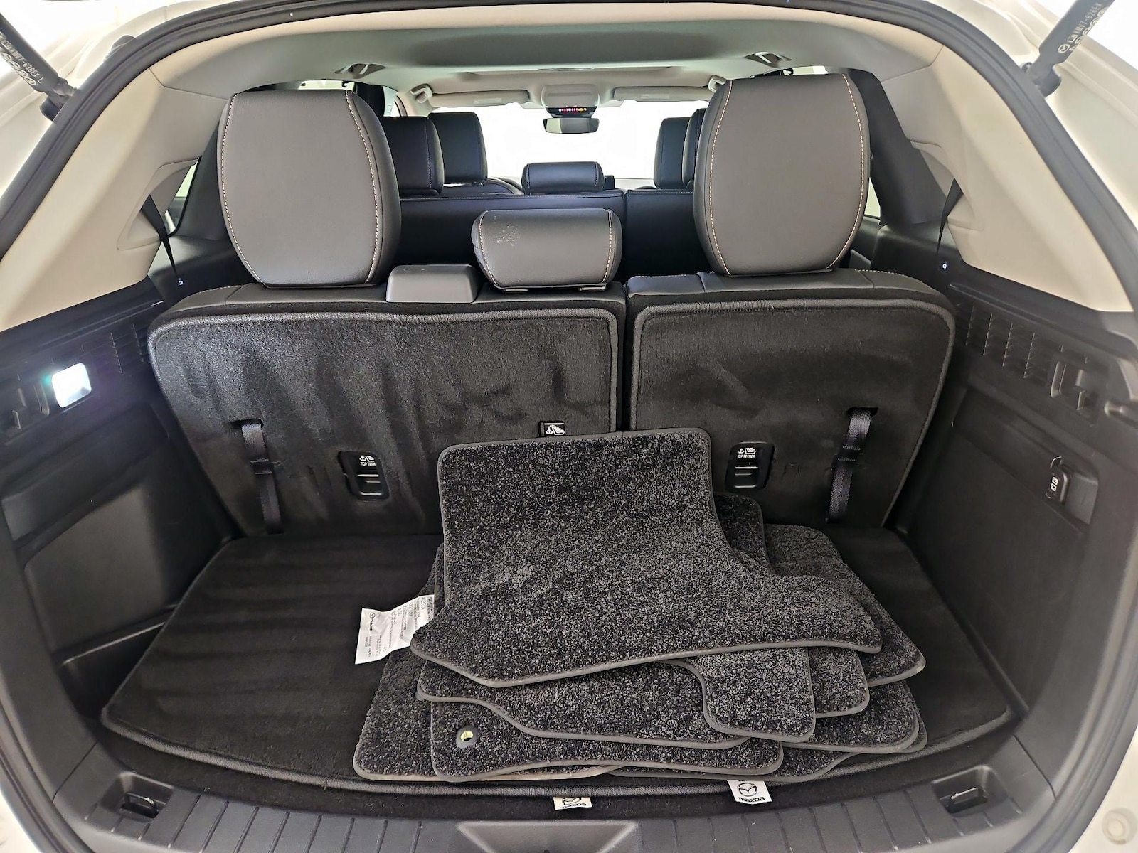 2025 Mazda CX-90 Preferred Package - Photo 23
