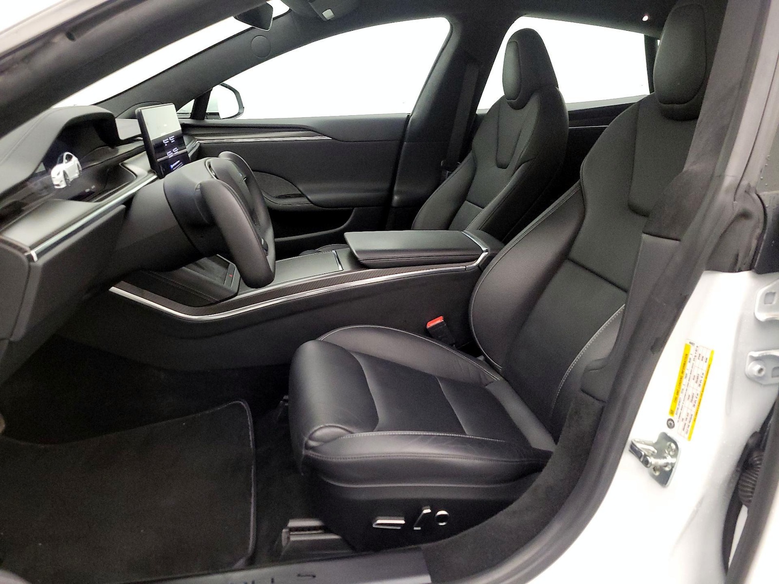 2022 Tesla Model S Plaid - Photo 12