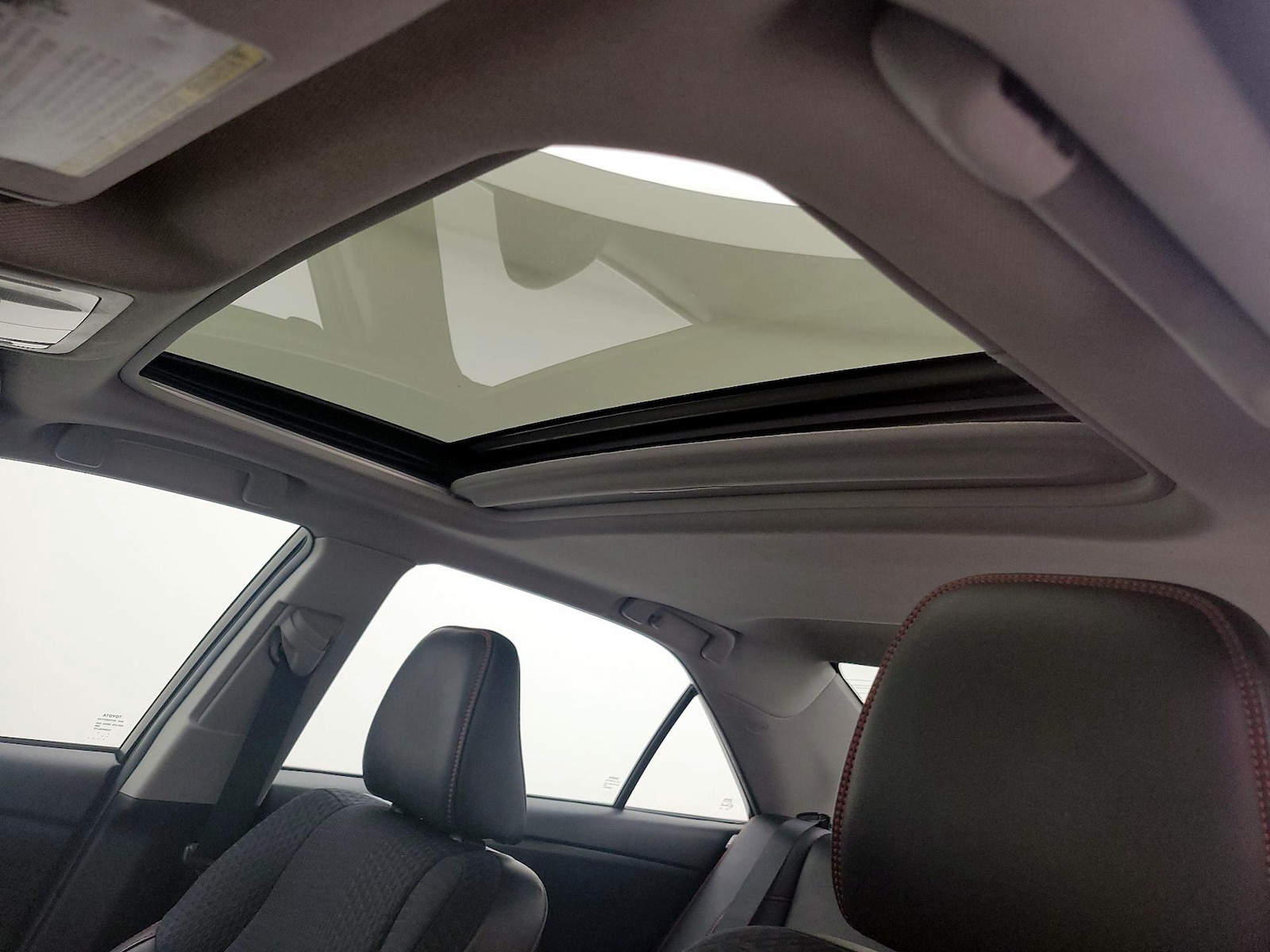 Sunroof(s) & Overhead Airbags