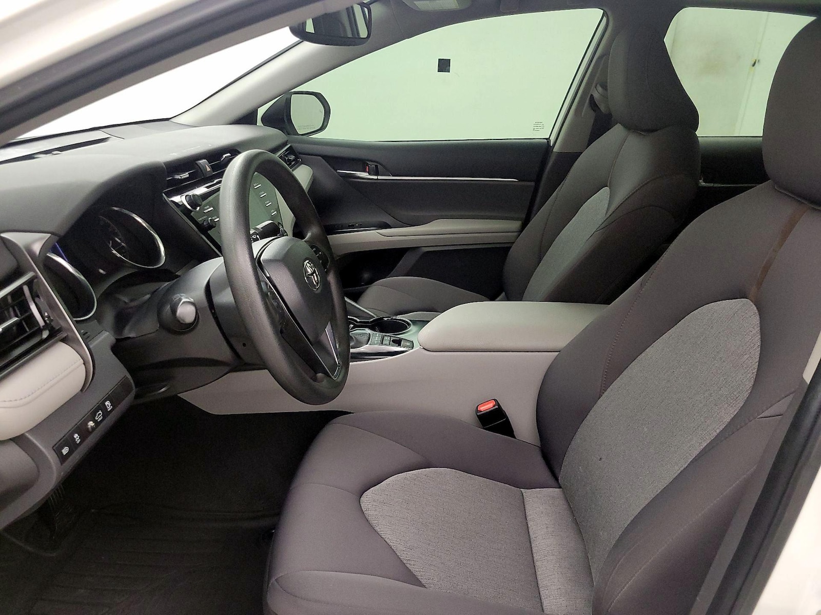 Power Seat(s) & Side Airbags