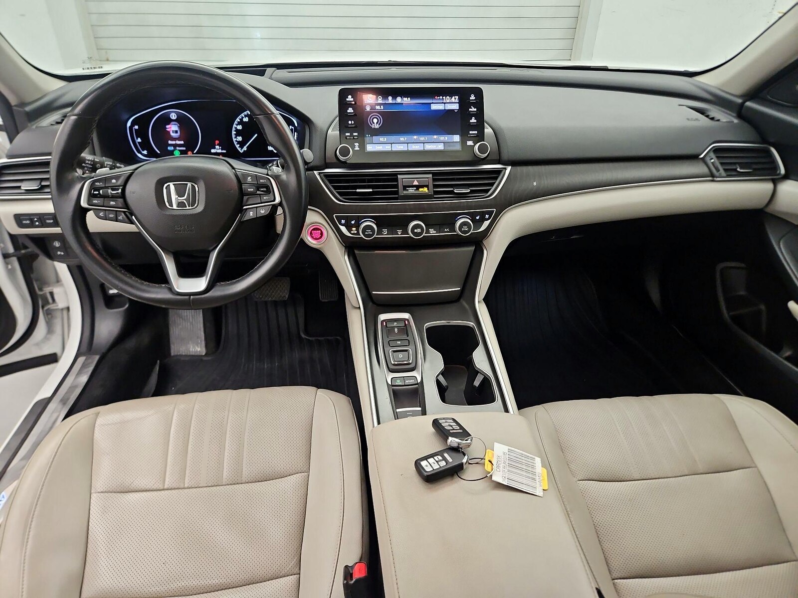 Apple CarPlay® & Android Auto™