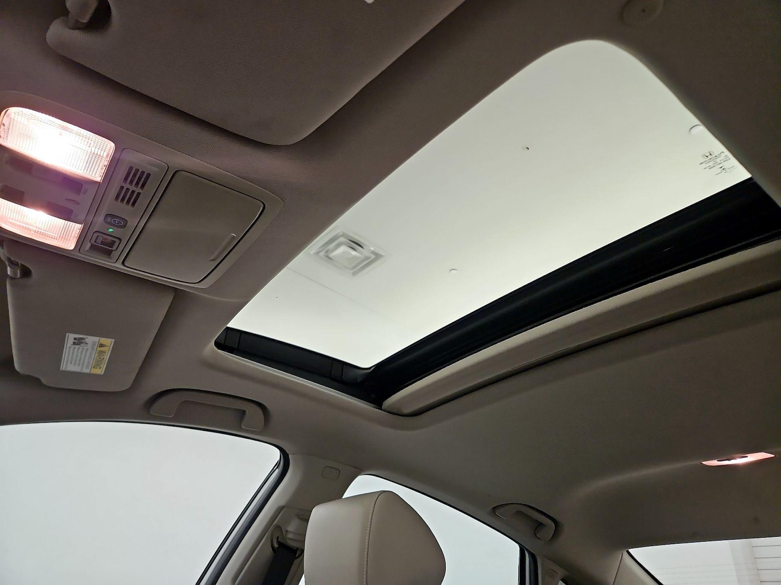 Sunroof(s) & Overhead Airbags