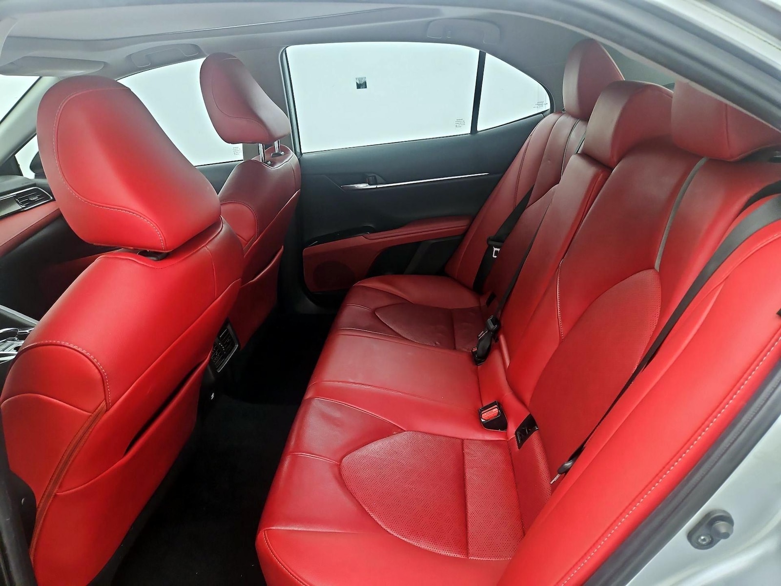 2020 Toyota Camry XSE - Photo 20