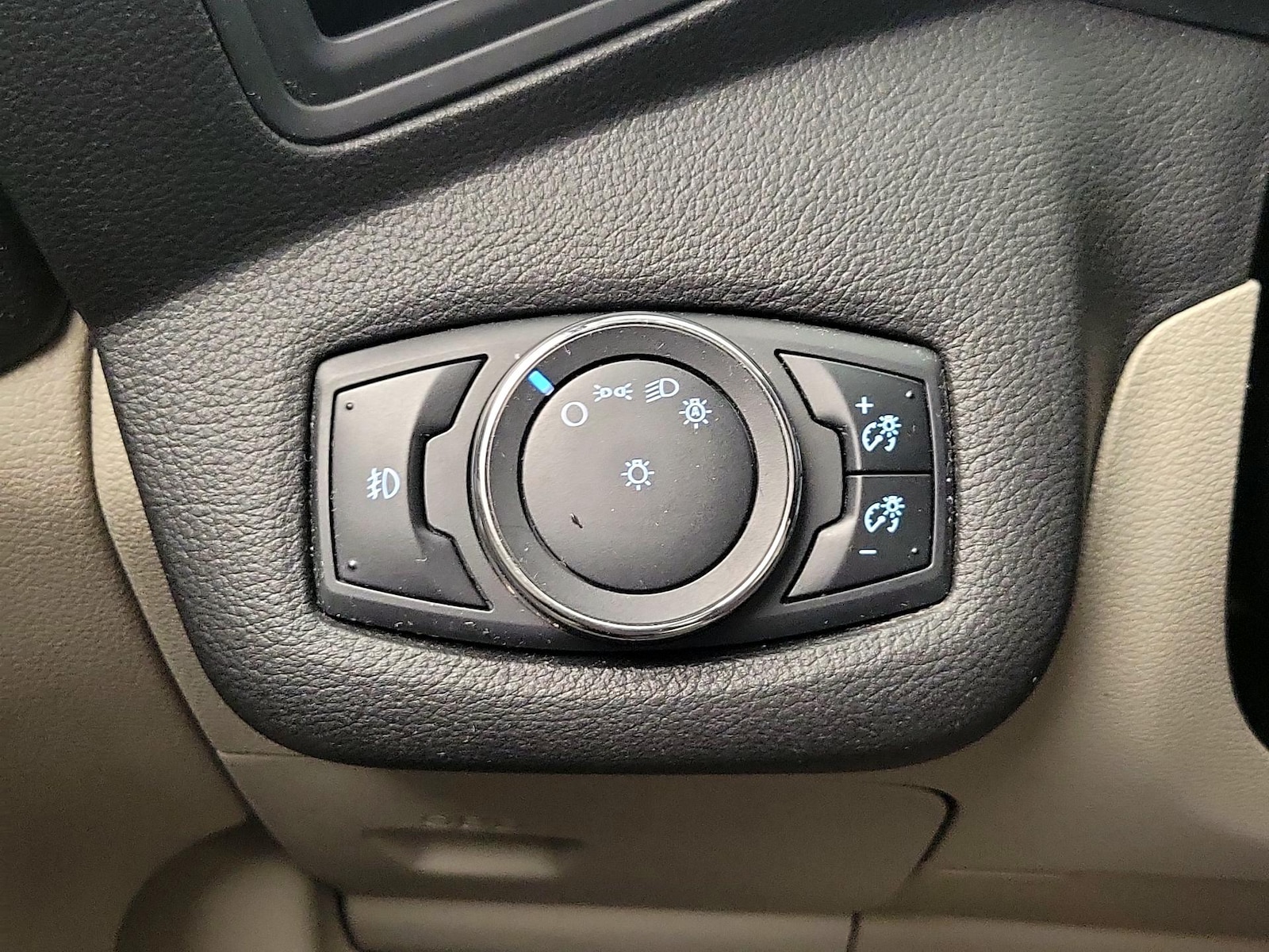 2015 Ford Escape SE - Photo 14