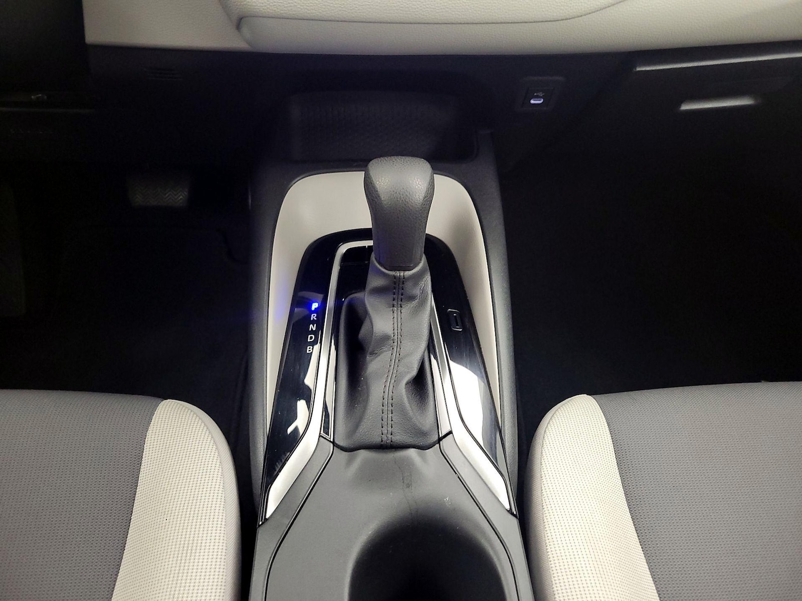 2023 Toyota Corolla LE - Photo 18