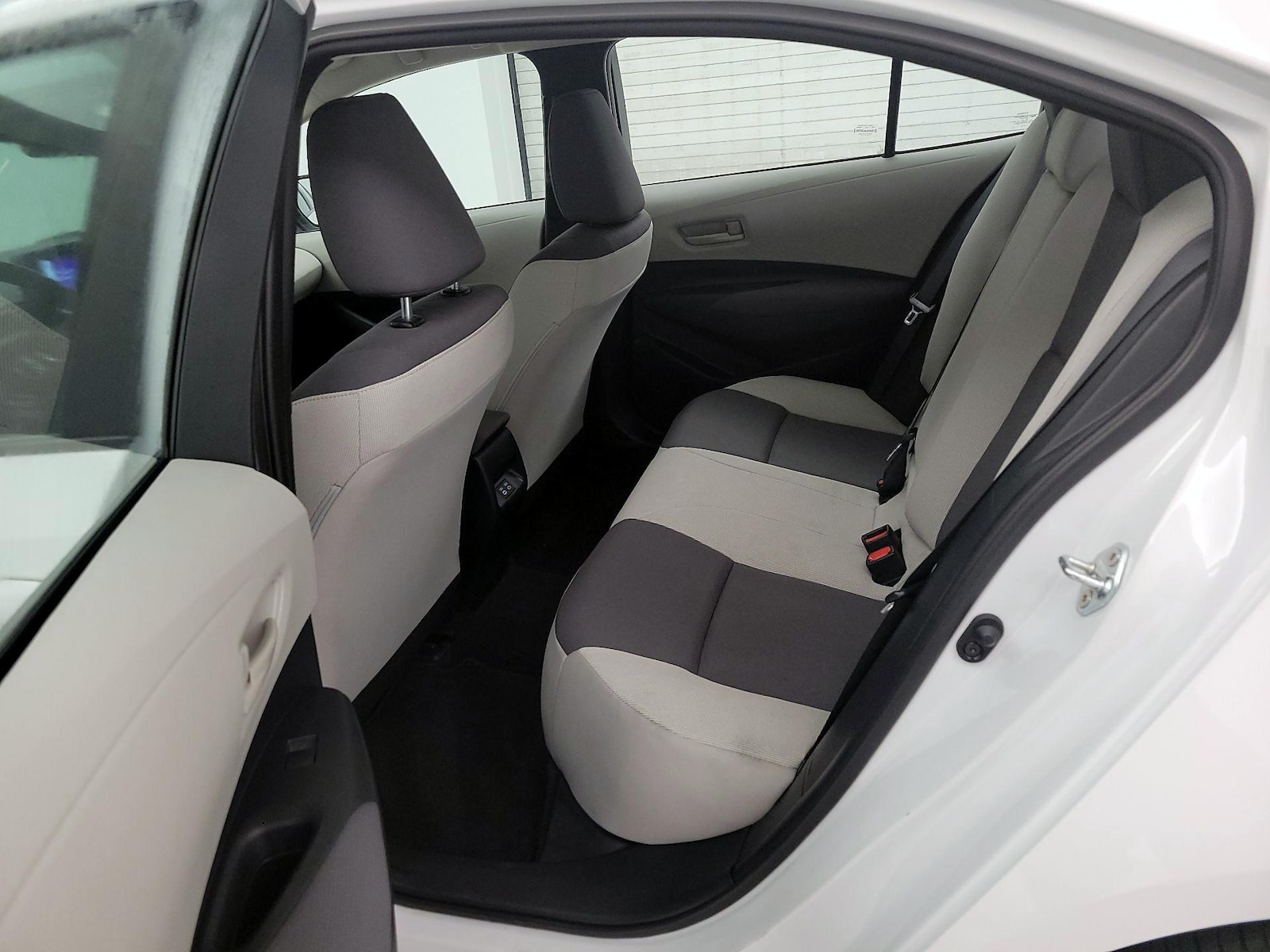 2023 Toyota Corolla LE - Photo 20