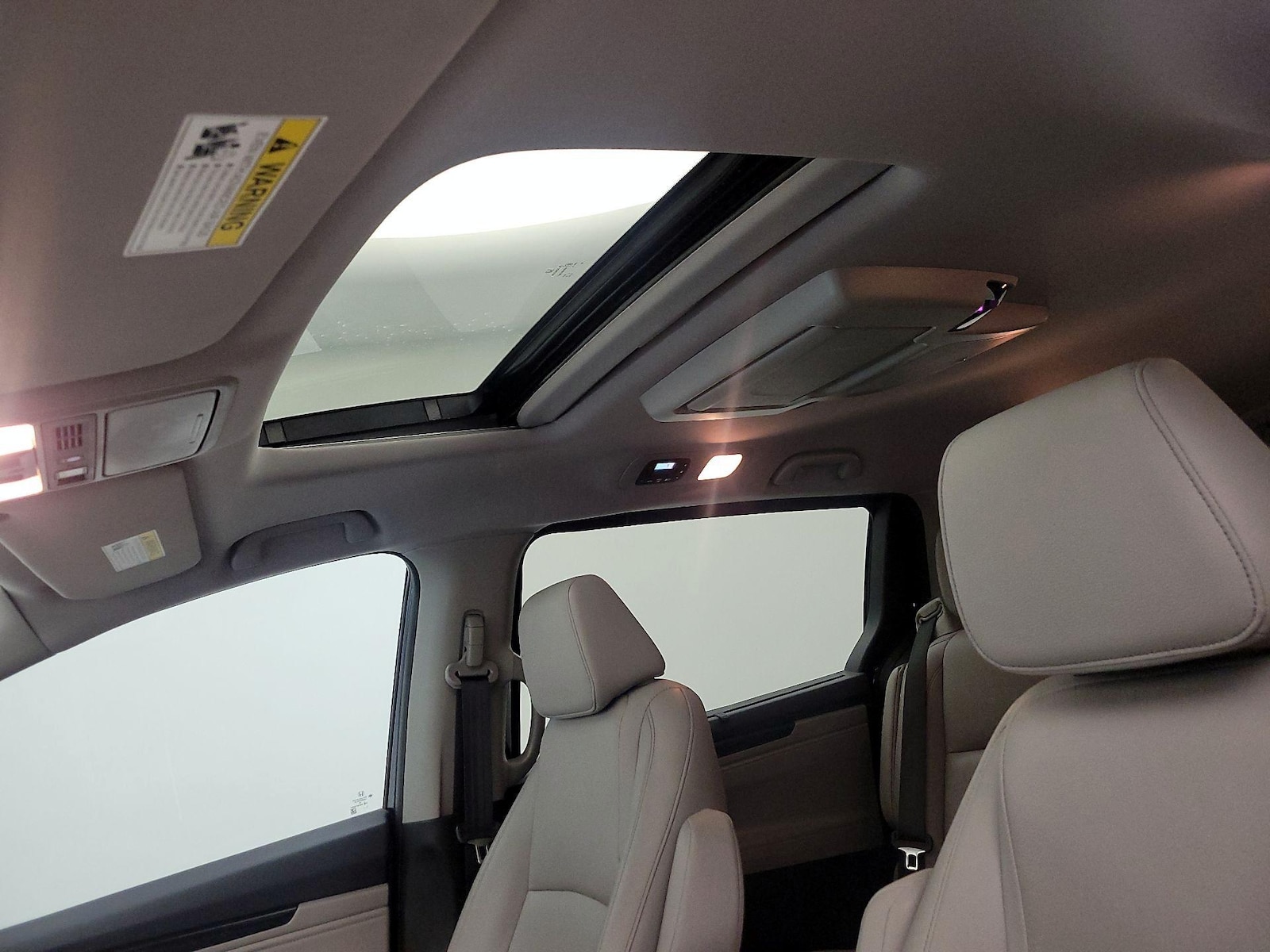 Sunroof(s) & Overhead Airbags