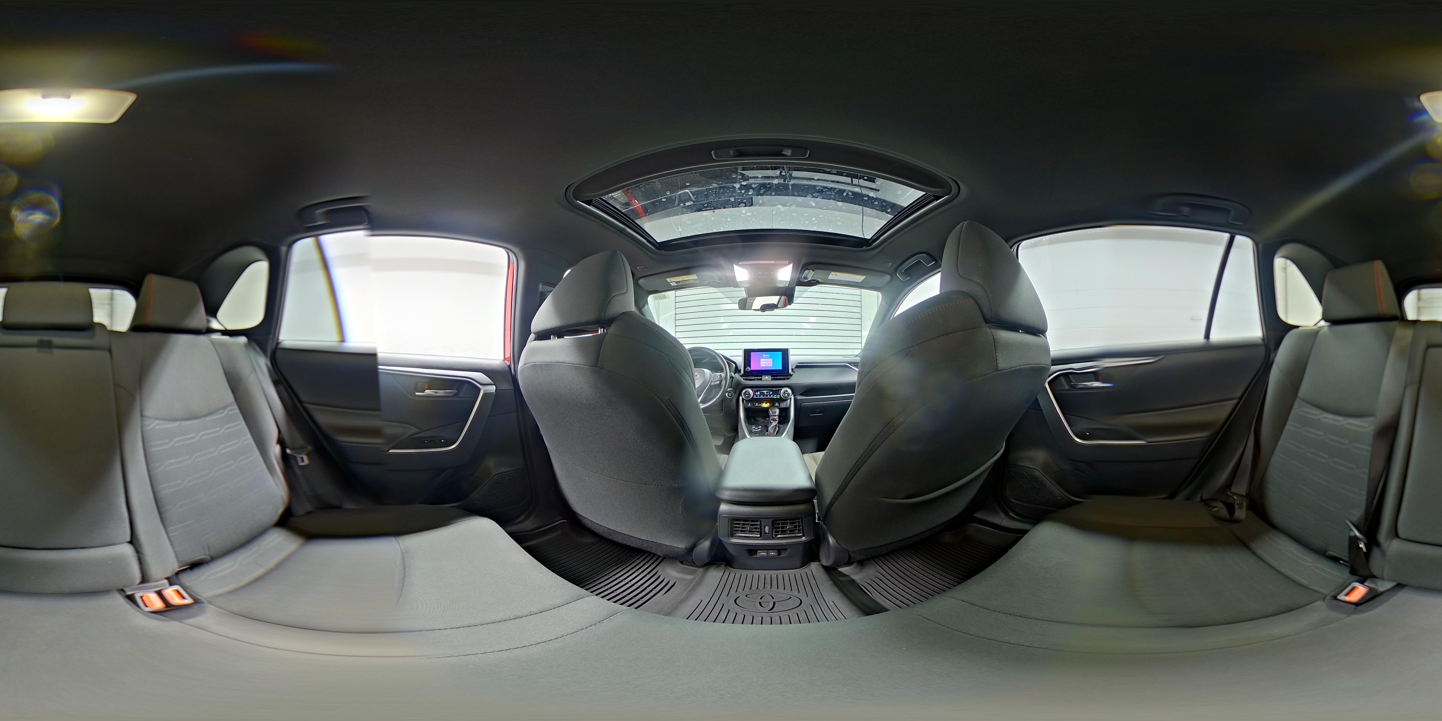 2024 Toyota RAV4 SE - Photo 26