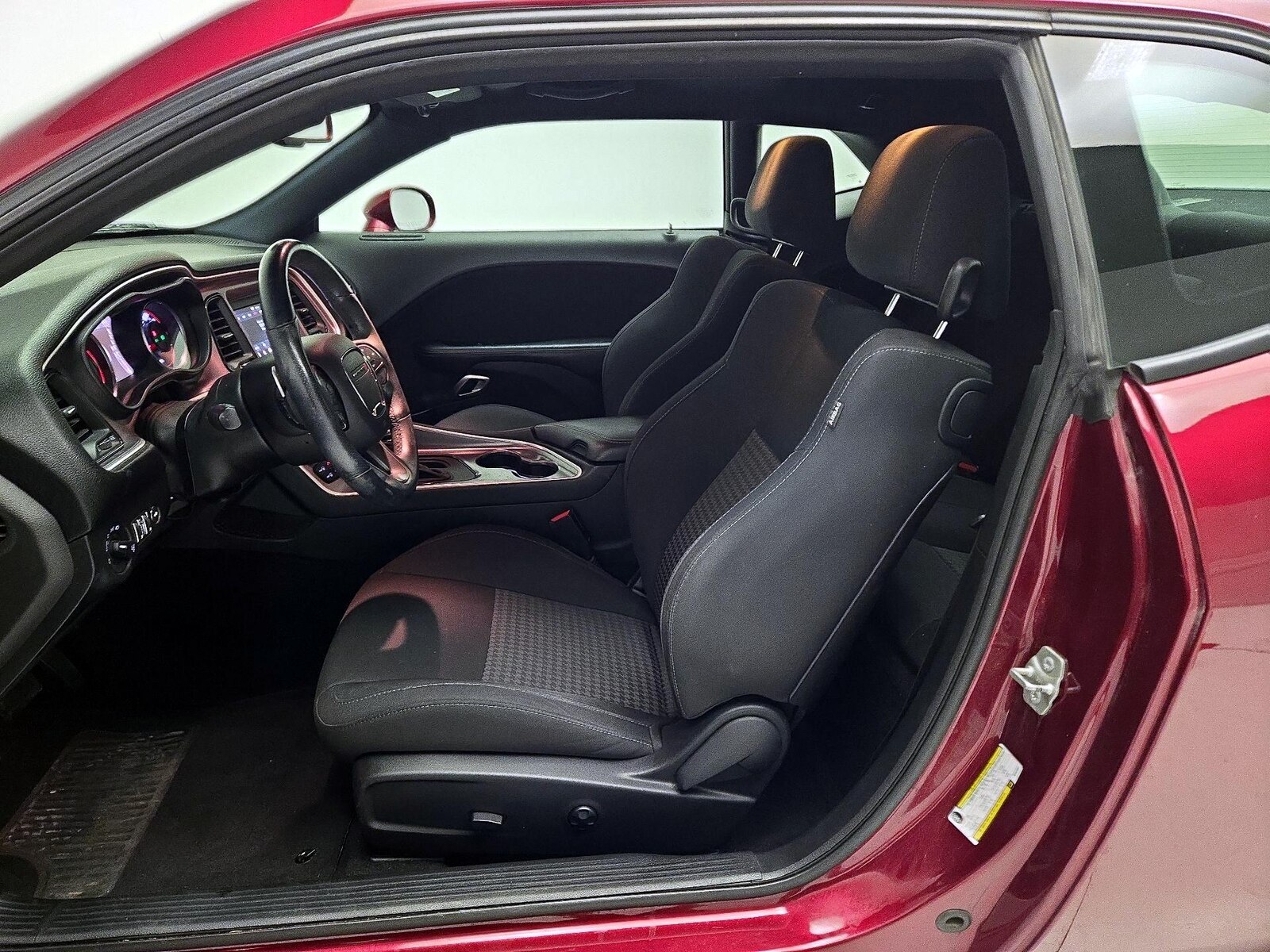 Power Seat(s) & Side Airbags