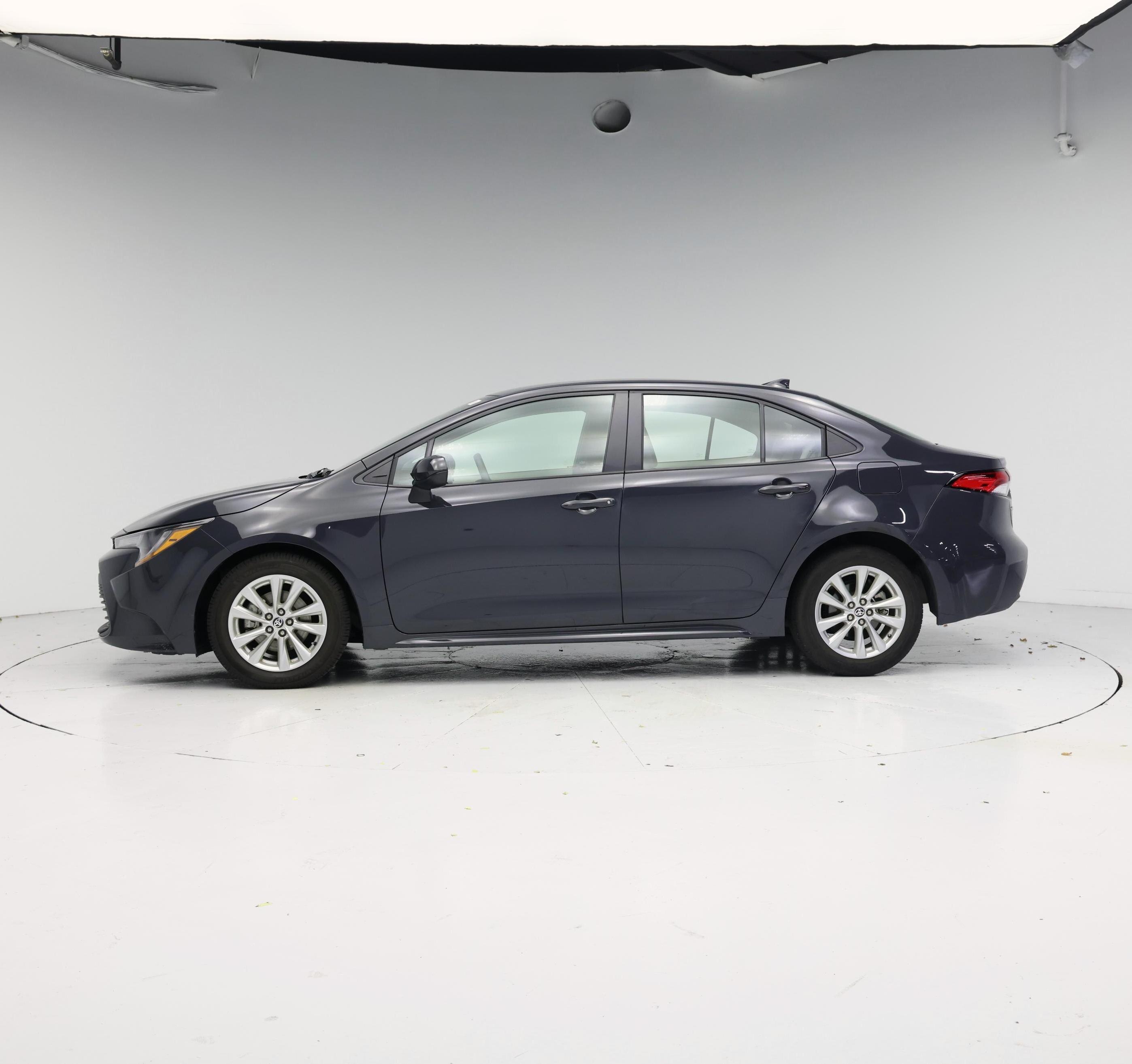 Thumbnail: 2023 Toyota Corolla - 3