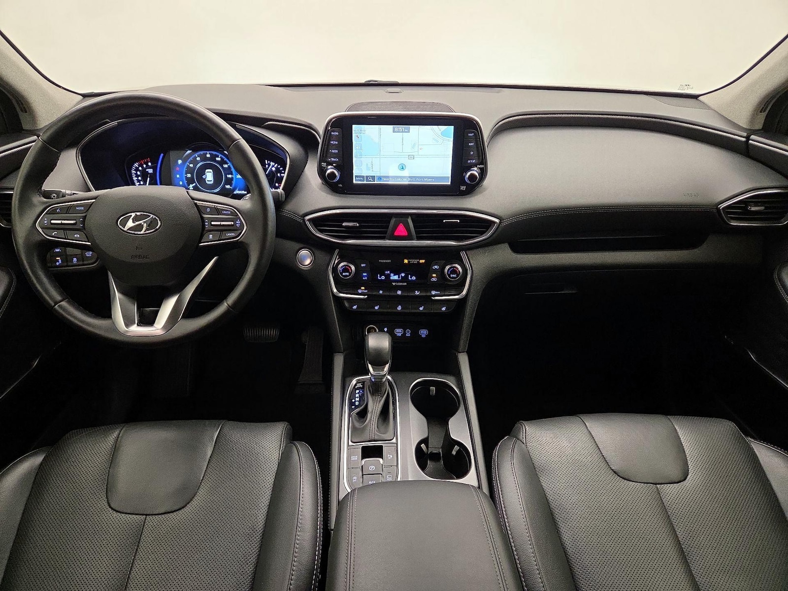2020 Hyundai Santa Fe Limited - Photo 10