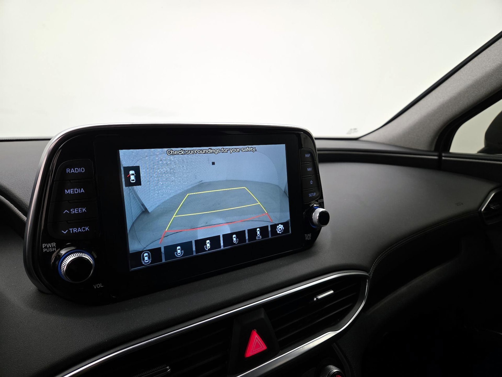 2020 Hyundai Santa Fe Limited - Photo 16