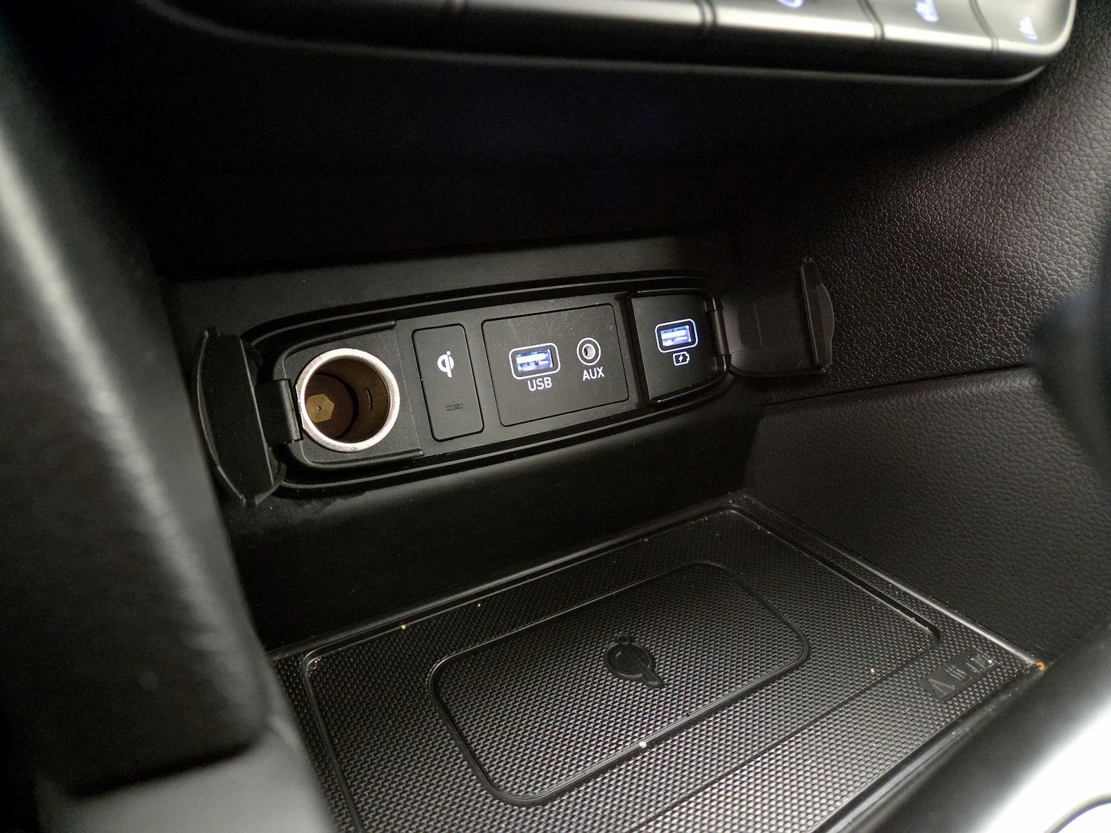 2020 Hyundai Santa Fe Limited - Photo 20