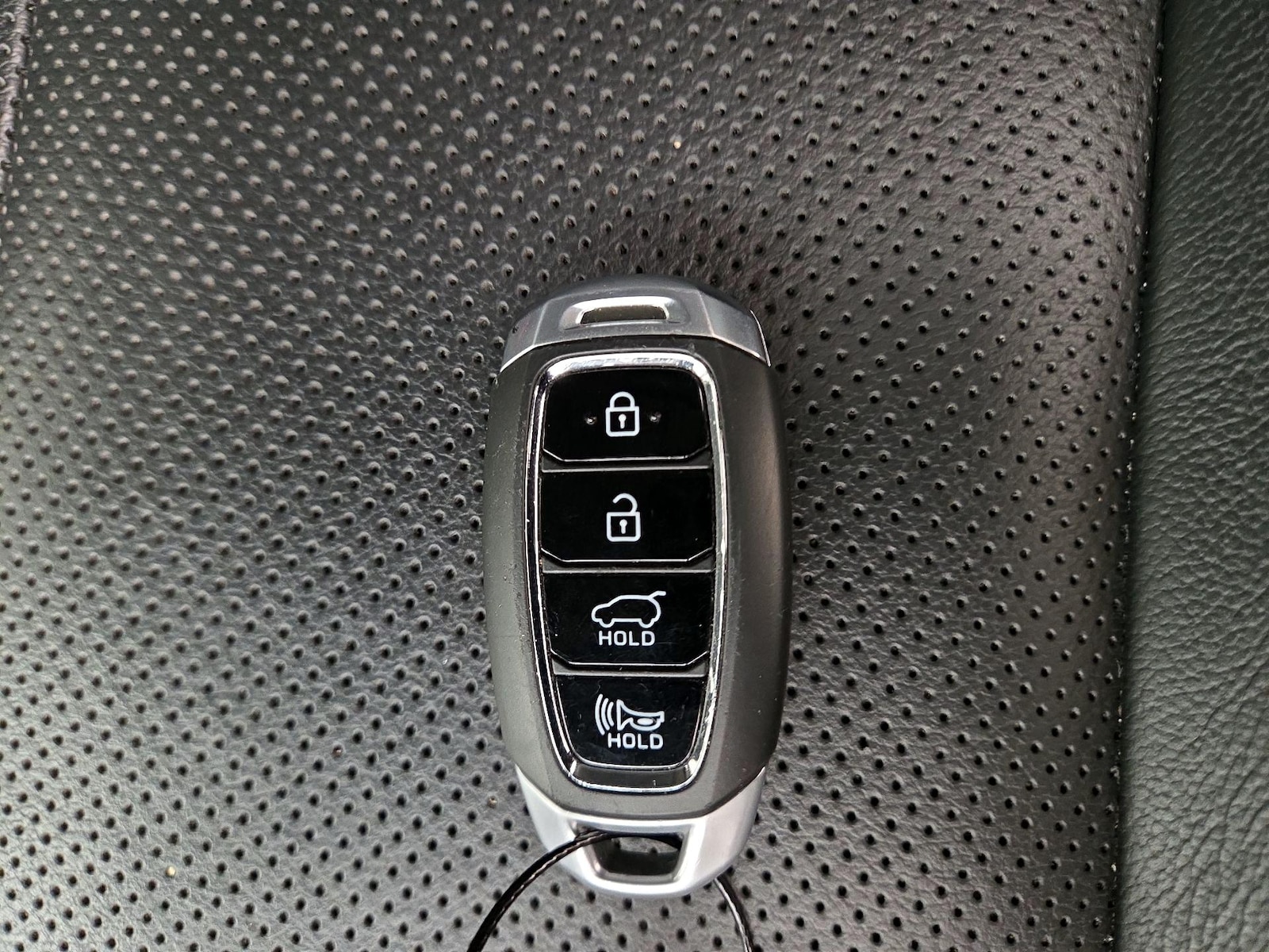 2020 Hyundai Santa Fe Limited - Photo 24