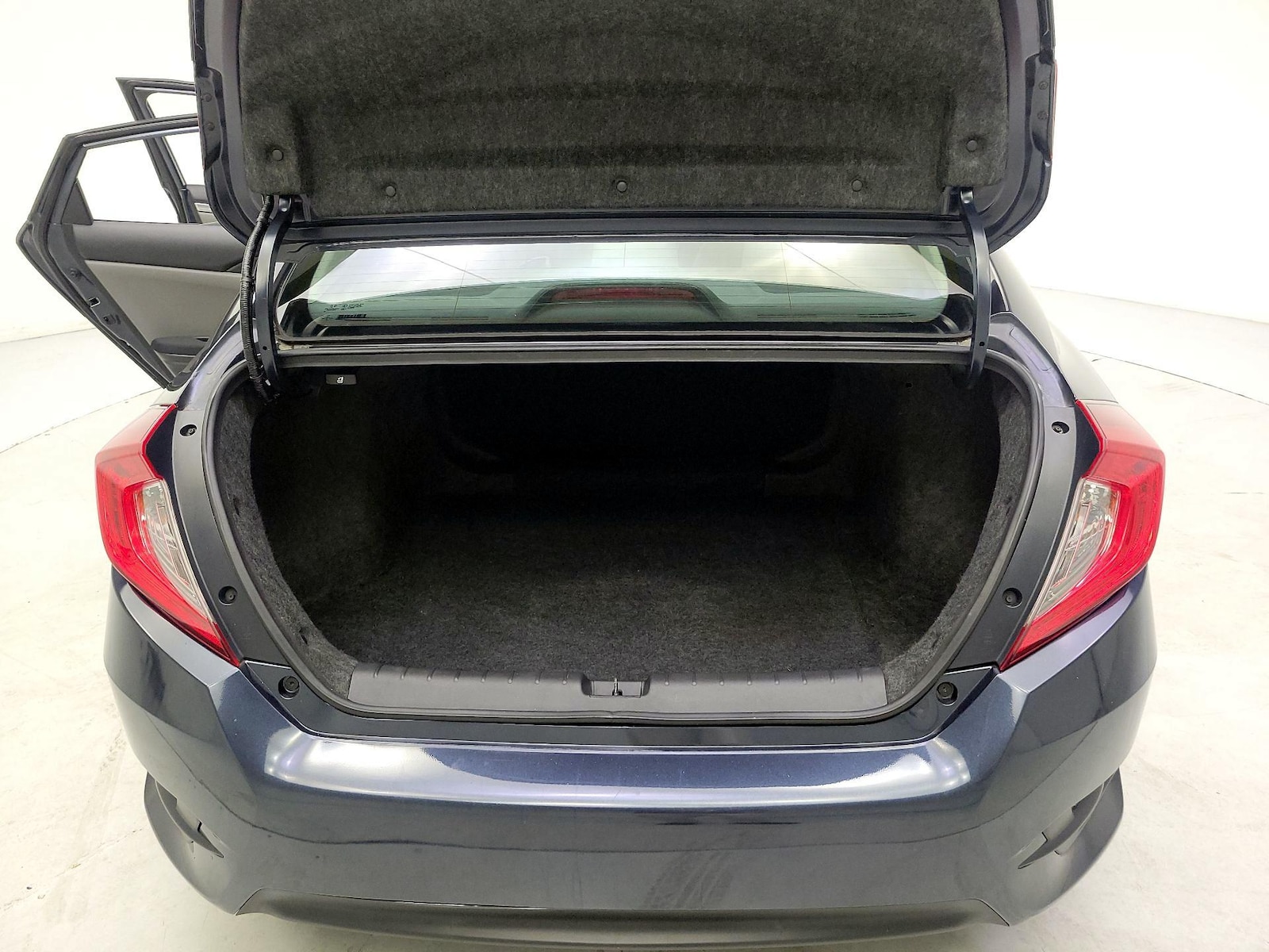 2018 Honda Civic LX - Photo 20