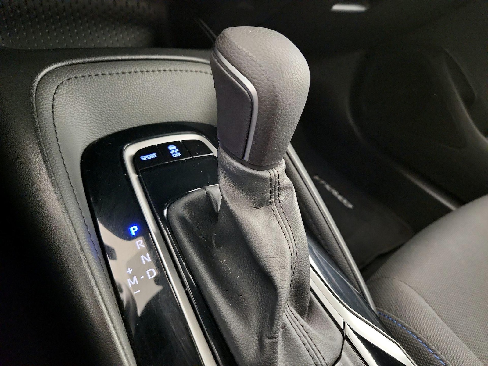 2020 Toyota Corolla SE - Photo 16