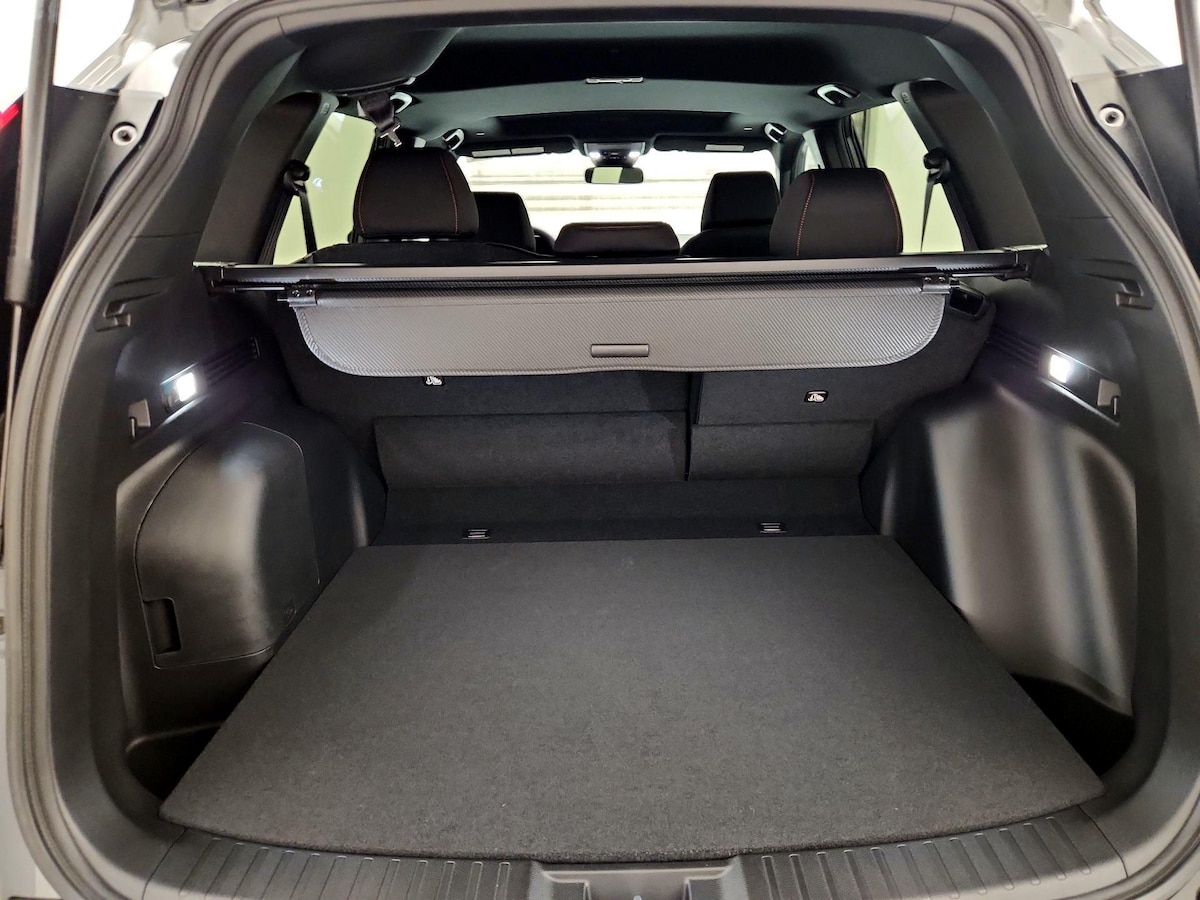 Trunk/Cargo (Seats Up)
