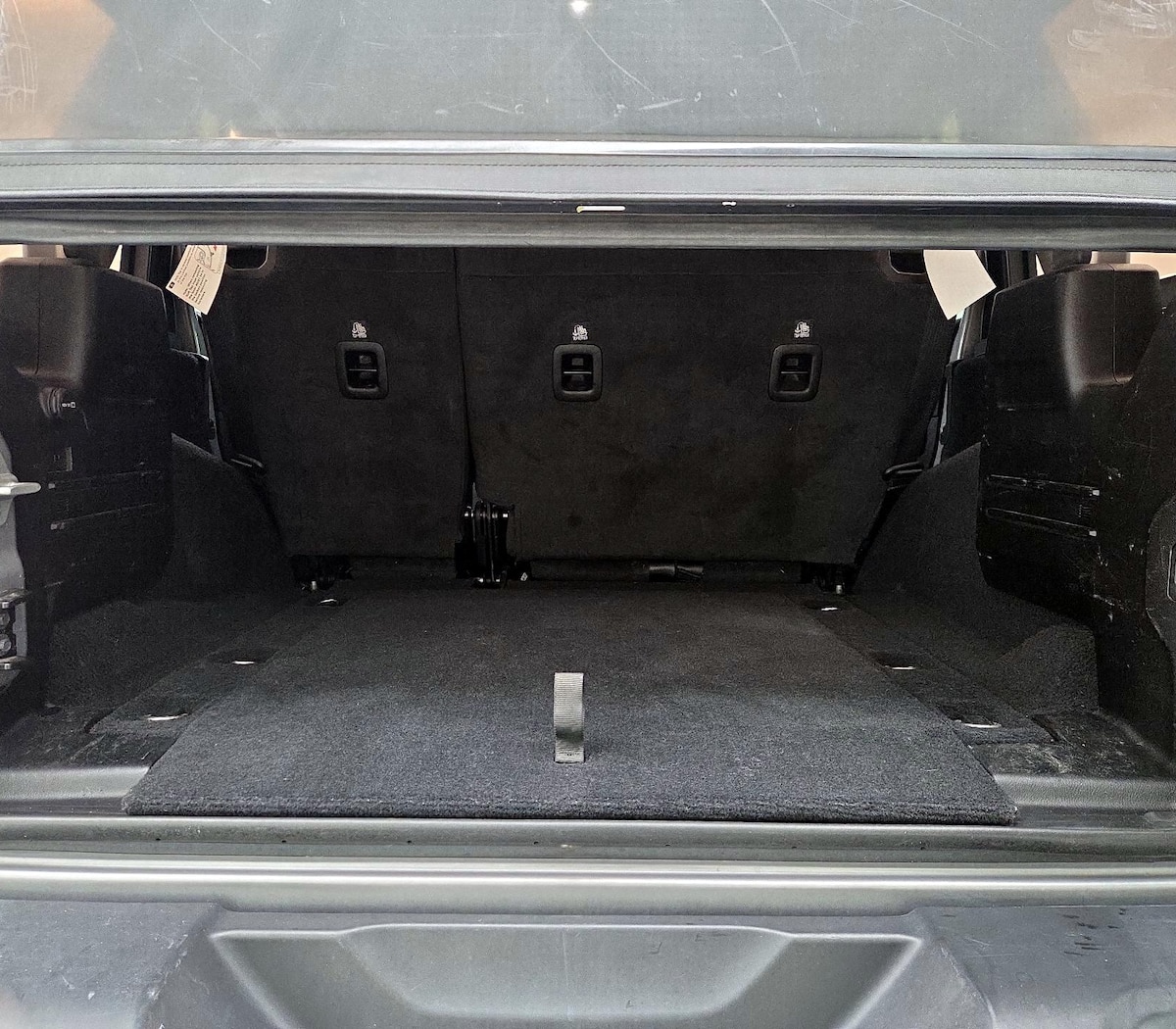 Trunk/Cargo (Seats Up)