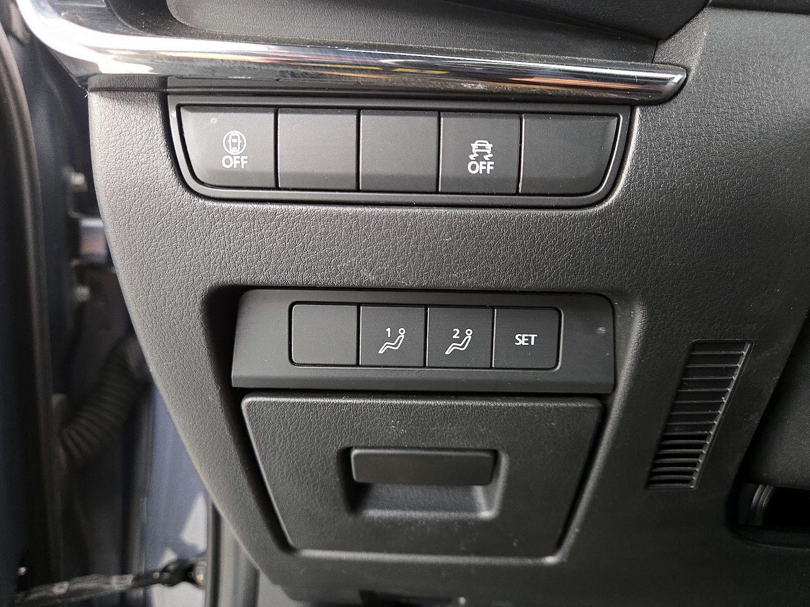 2022 Mazda Mazda3 Premium - Photo 14