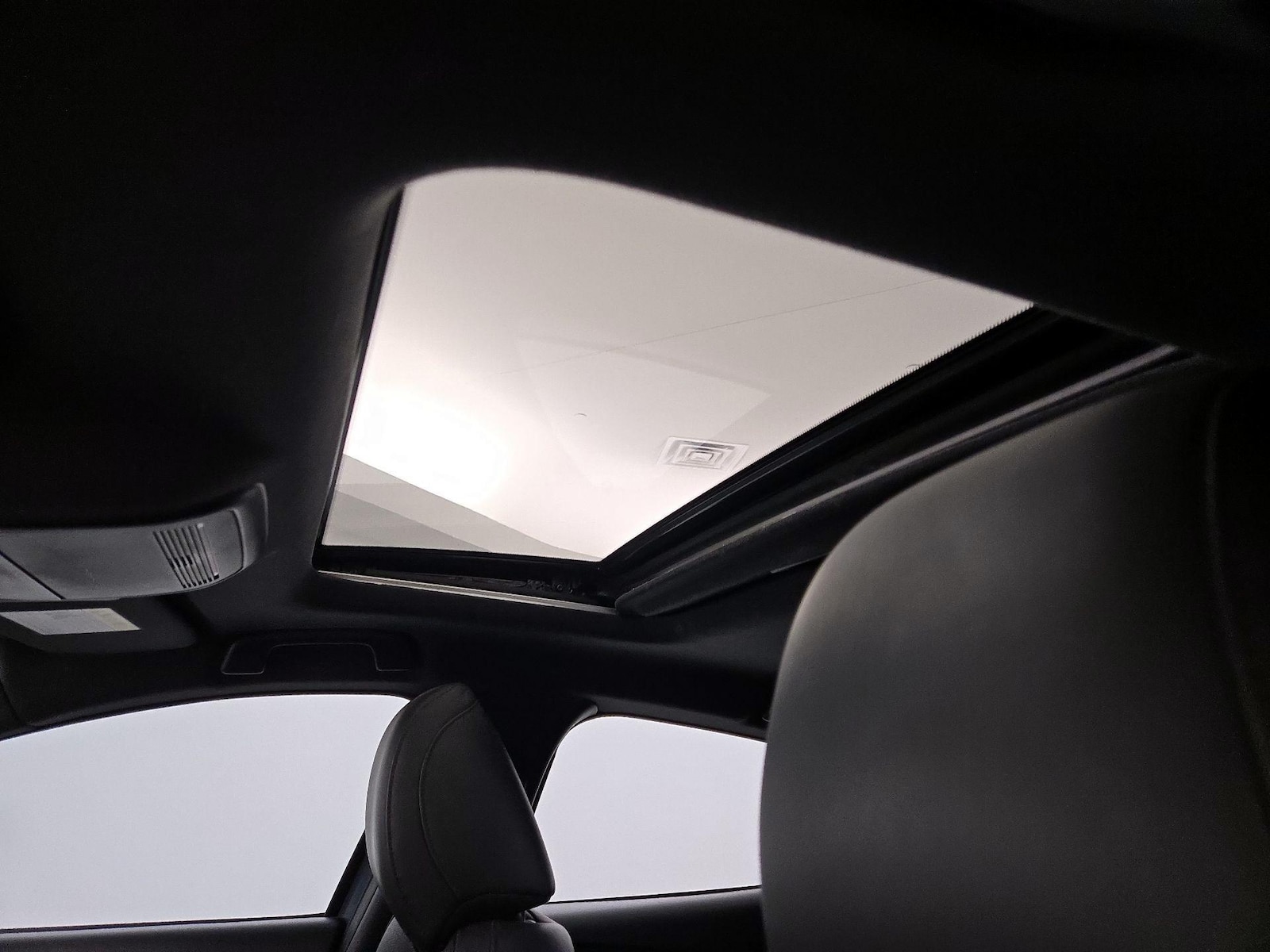 2022 Mazda Mazda3 Premium - Photo 20