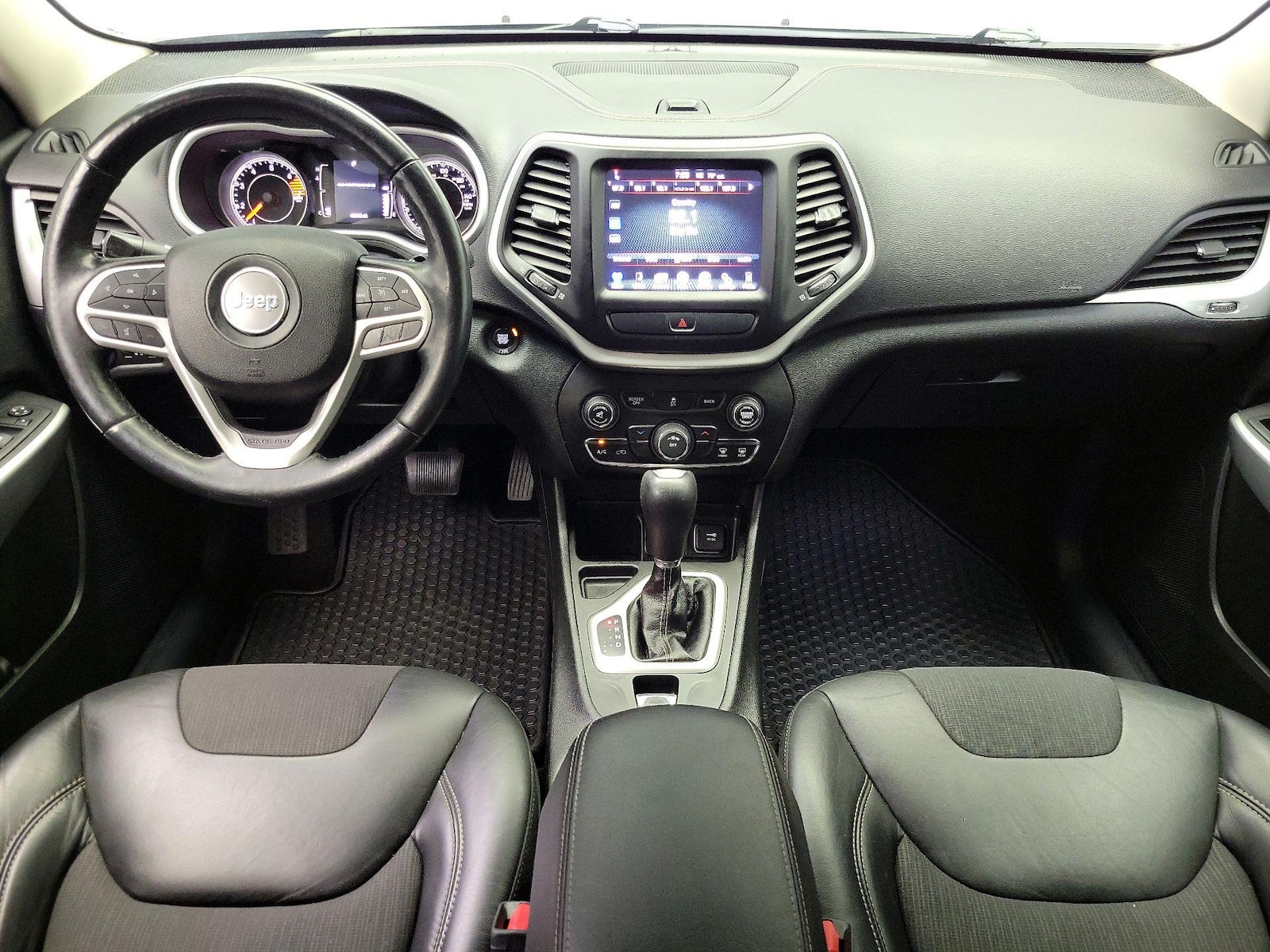 2018 Jeep Cherokee Latitude Plus - Photo 10