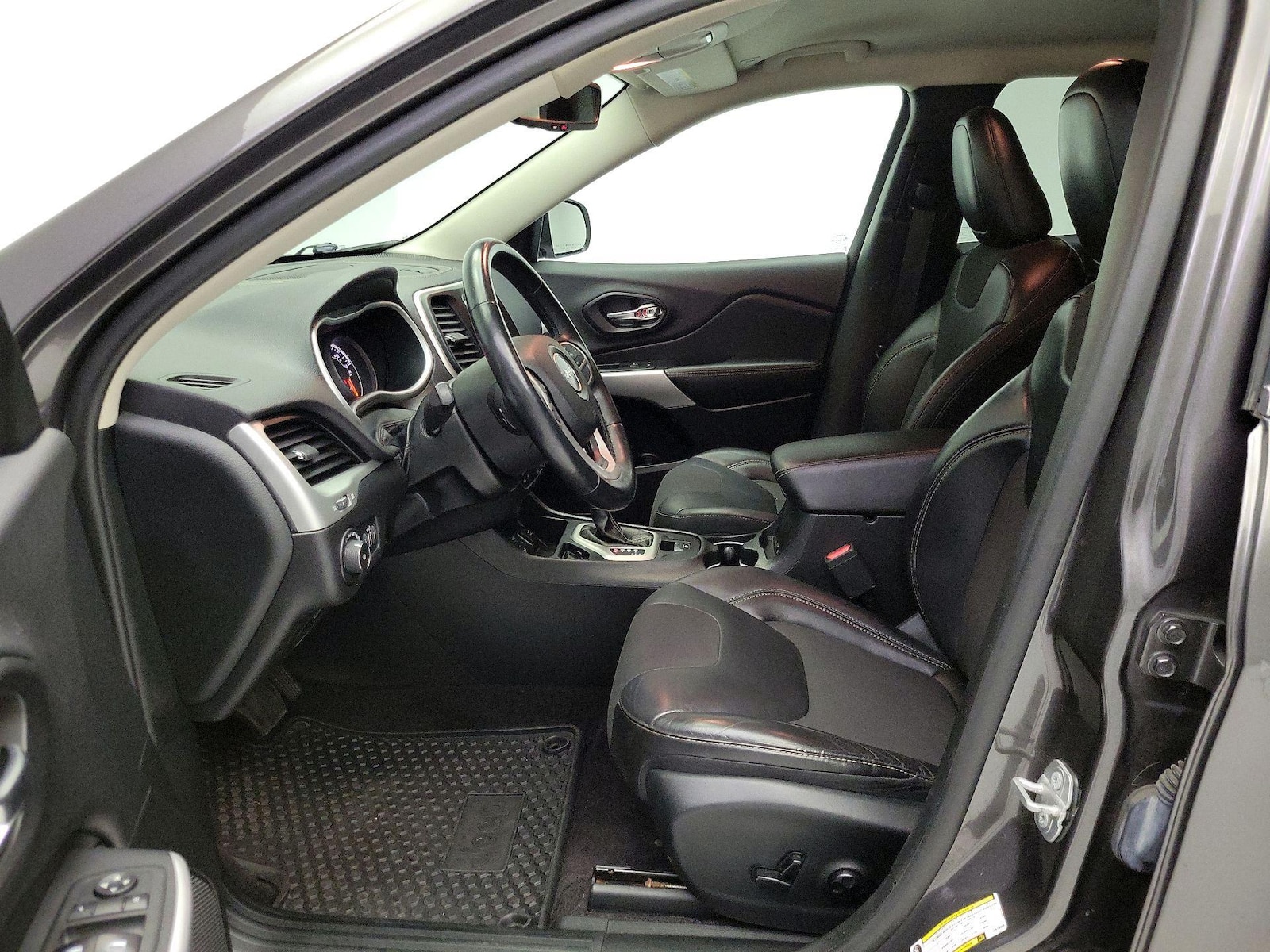 2018 Jeep Cherokee Latitude Plus - Photo 12