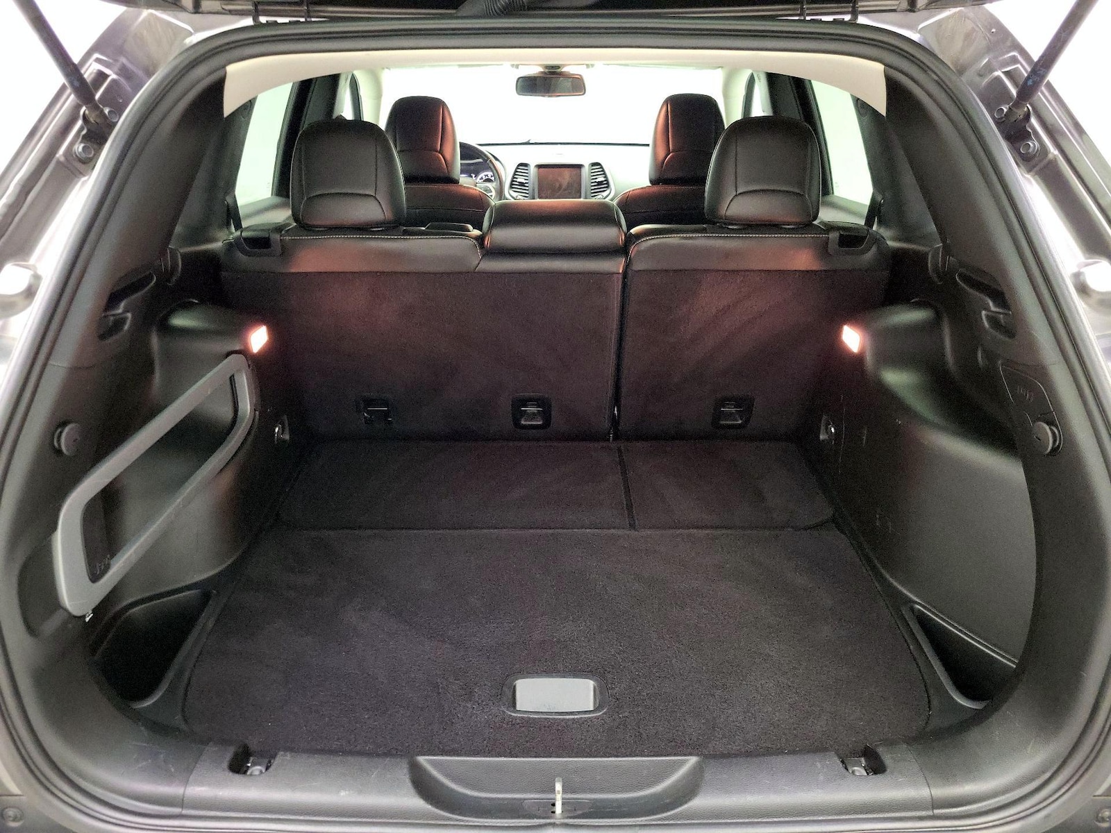 2018 Jeep Cherokee Latitude Plus - Photo 21