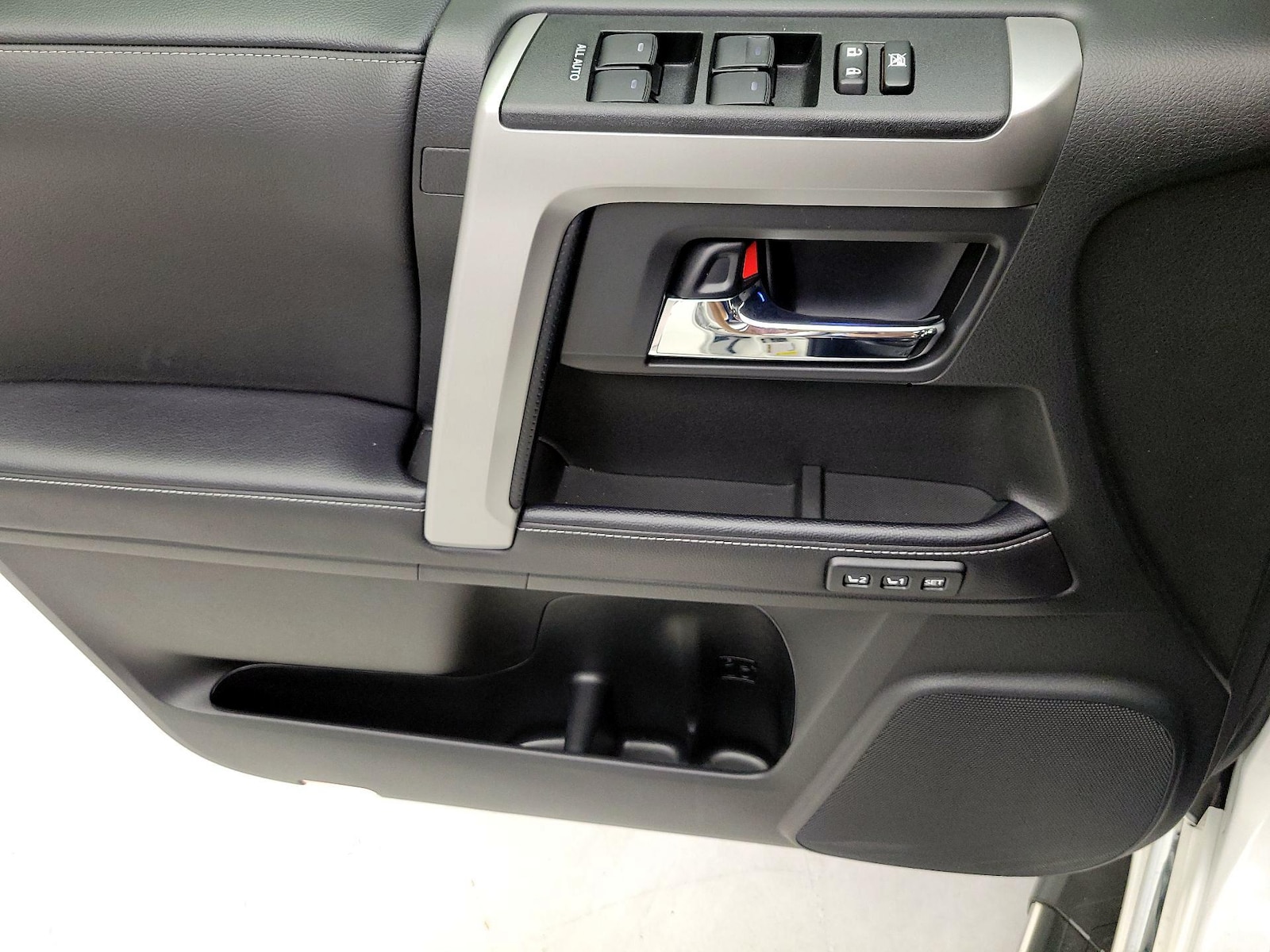 2023 Toyota 4Runner Limited - Photo 13