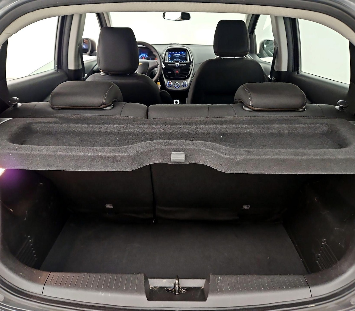 Trunk/Cargo (Seats Up)