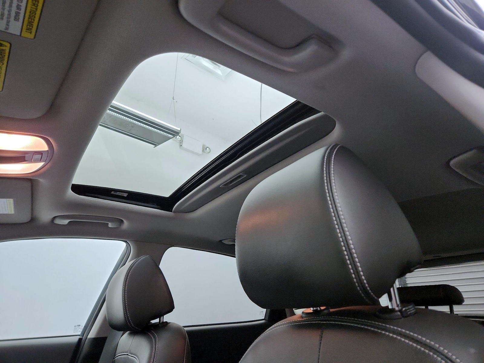 Sunroof(s) & Overhead Airbags