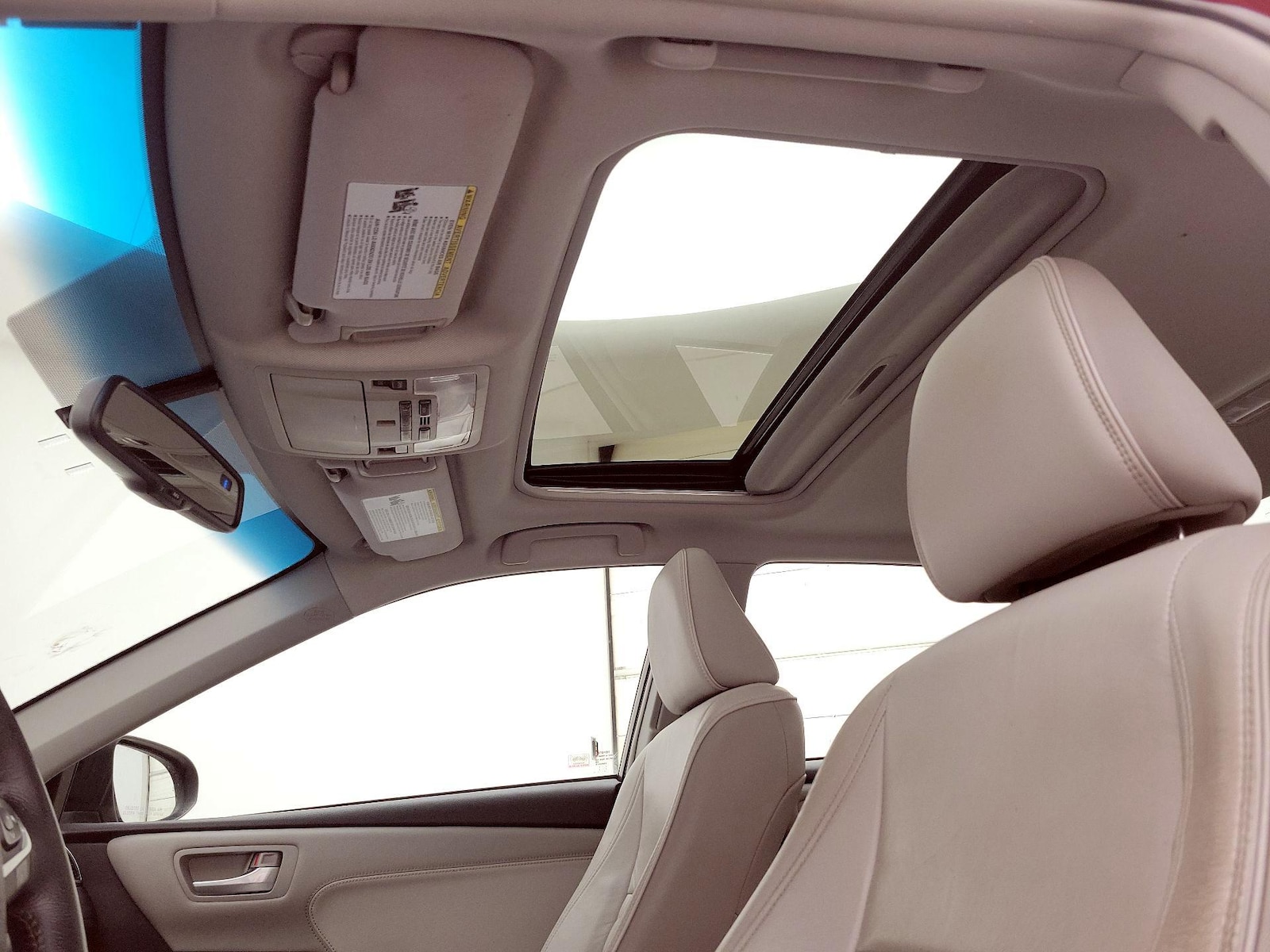 Sunroof(s) & Overhead Airbags