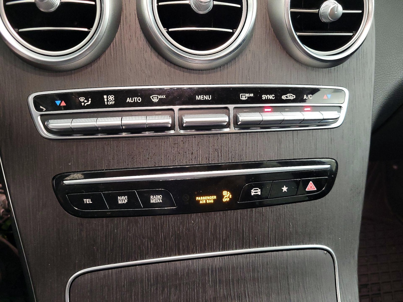 2020 Mercedes-Benz GLC GLC300 - Photo 17