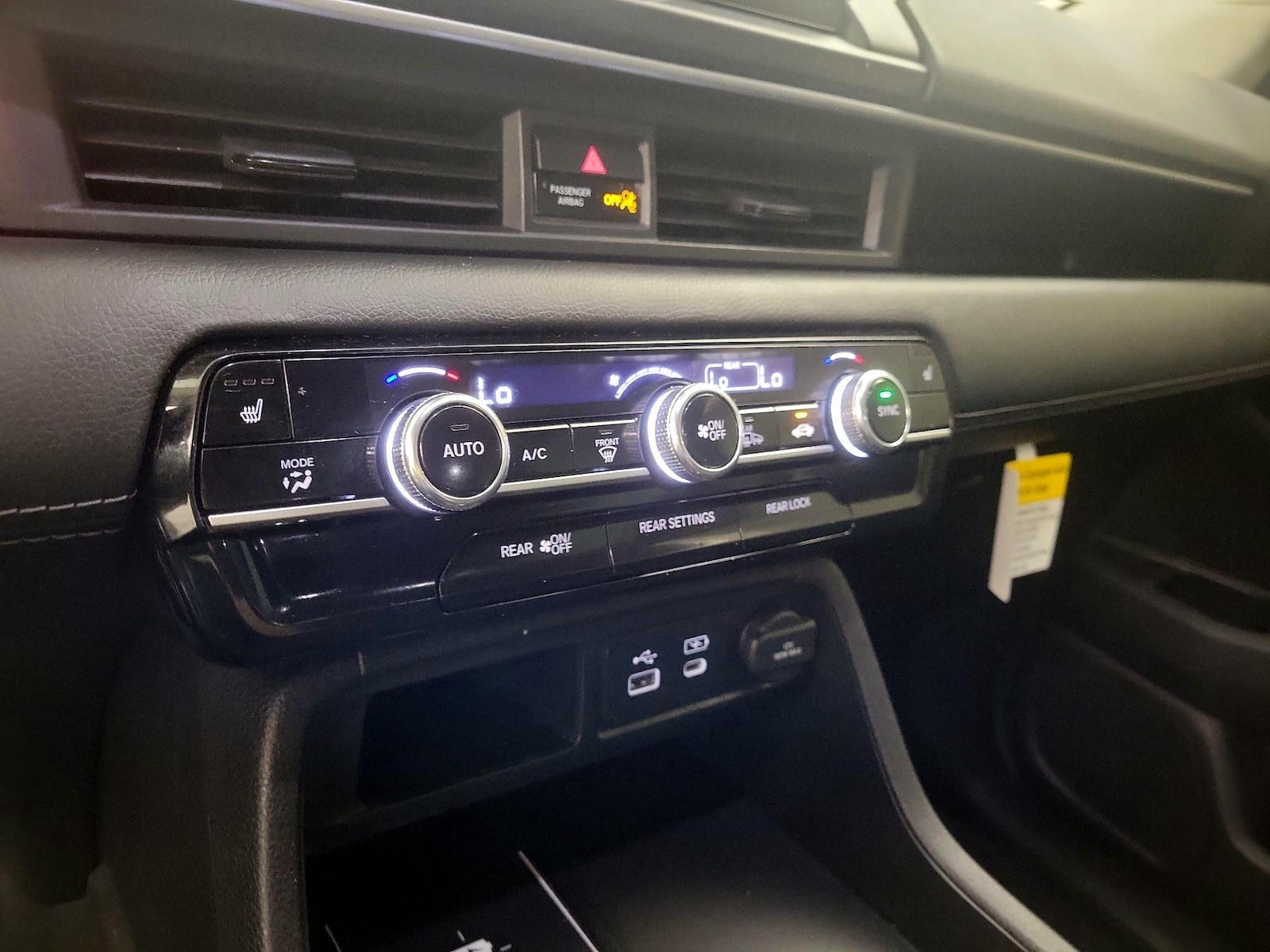 2025 Honda Pilot EX-L - Photo 17