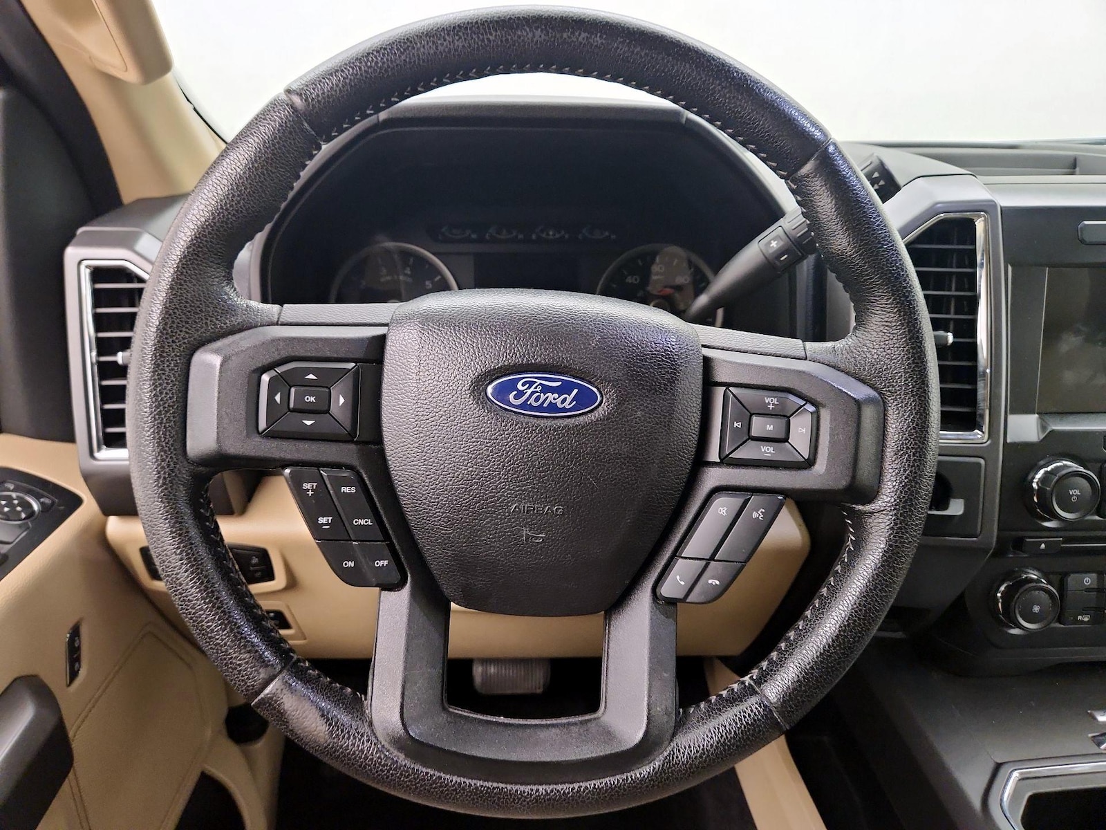 2016 Ford F-150 XLT - Photo 11
