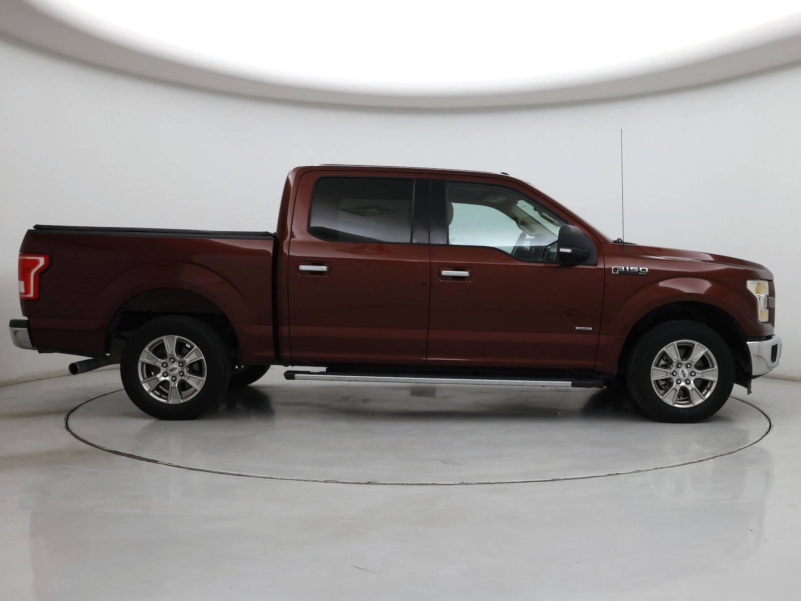 2016 Ford F-150 XLT - Photo 8