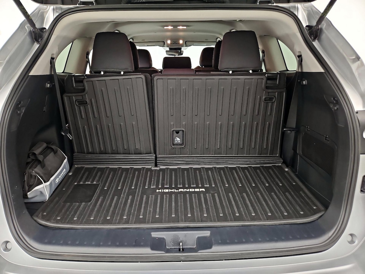 Trunk/Cargo (Seats Up)